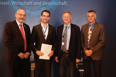 Übergabe des CAST/GI-Promotionspreises 2019: Dr. Gerhard Schabhüser, Matthias Schulz, Prof. Dr. Rüdiger Grimm und Prof. Dr. Christoph Busch (v.l.) (Bildnachweis: Bundesamt für Sicherheit in der Informationstechnik).