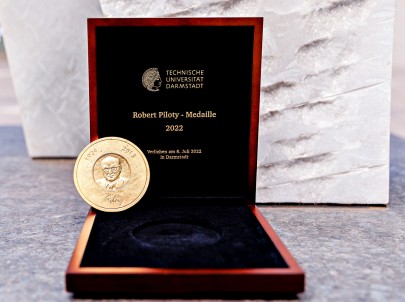 Robert-Piloty-Preis-Medaille in Schmuckkästchen