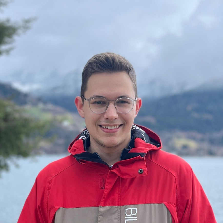 Julian_Rau_Profile_Picture
